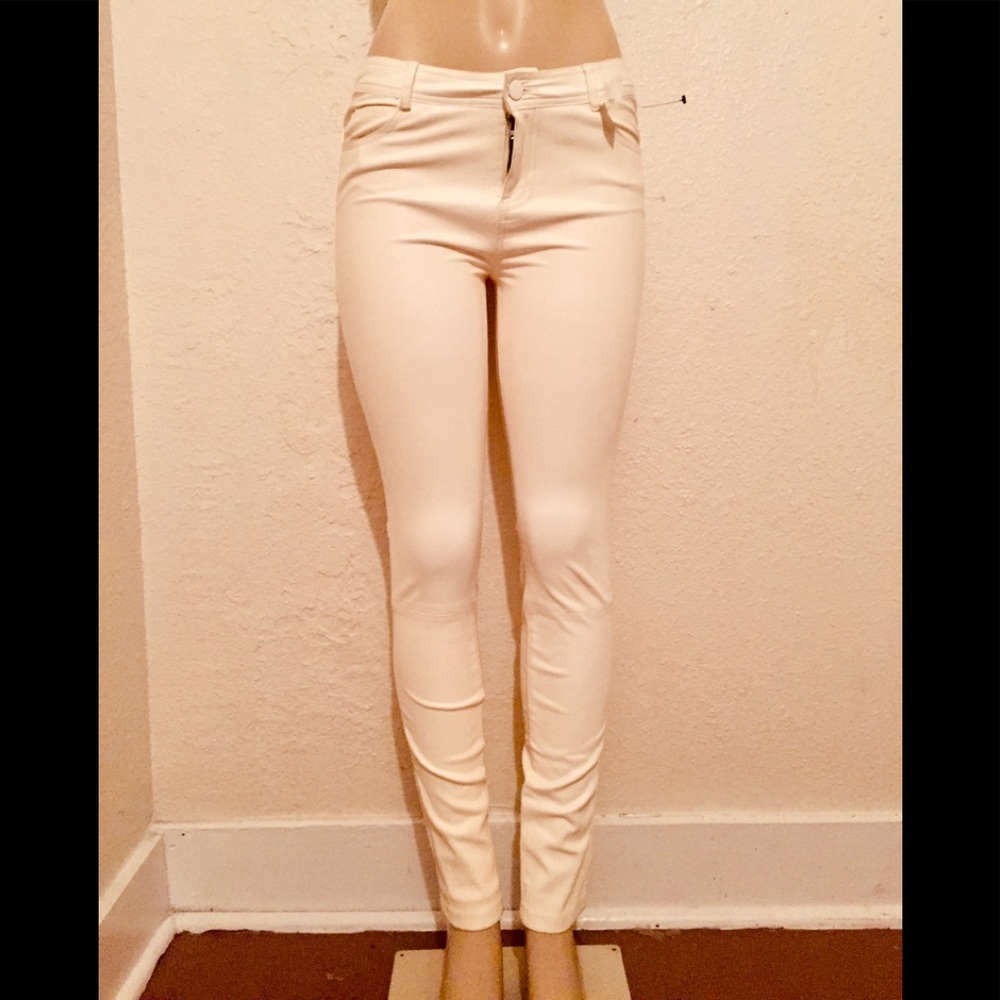 Vince cream LEATHER skinny jeans/ pants. Size 8.